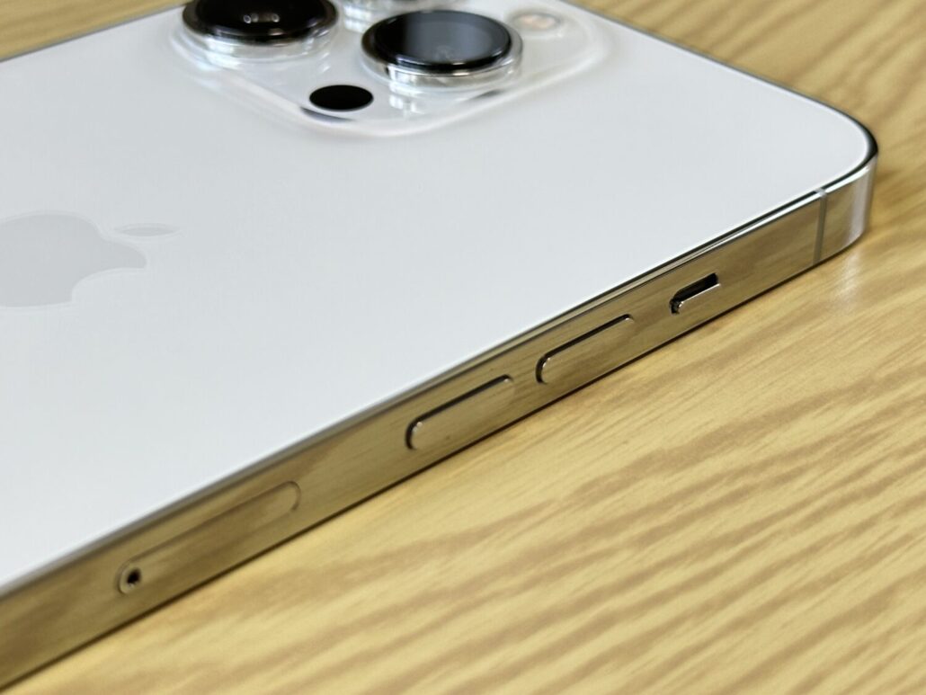 au Certified認定中古品iPhone_ボタン周り