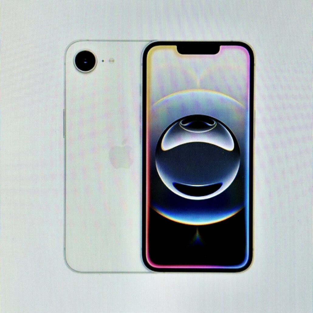 iPhone 16e